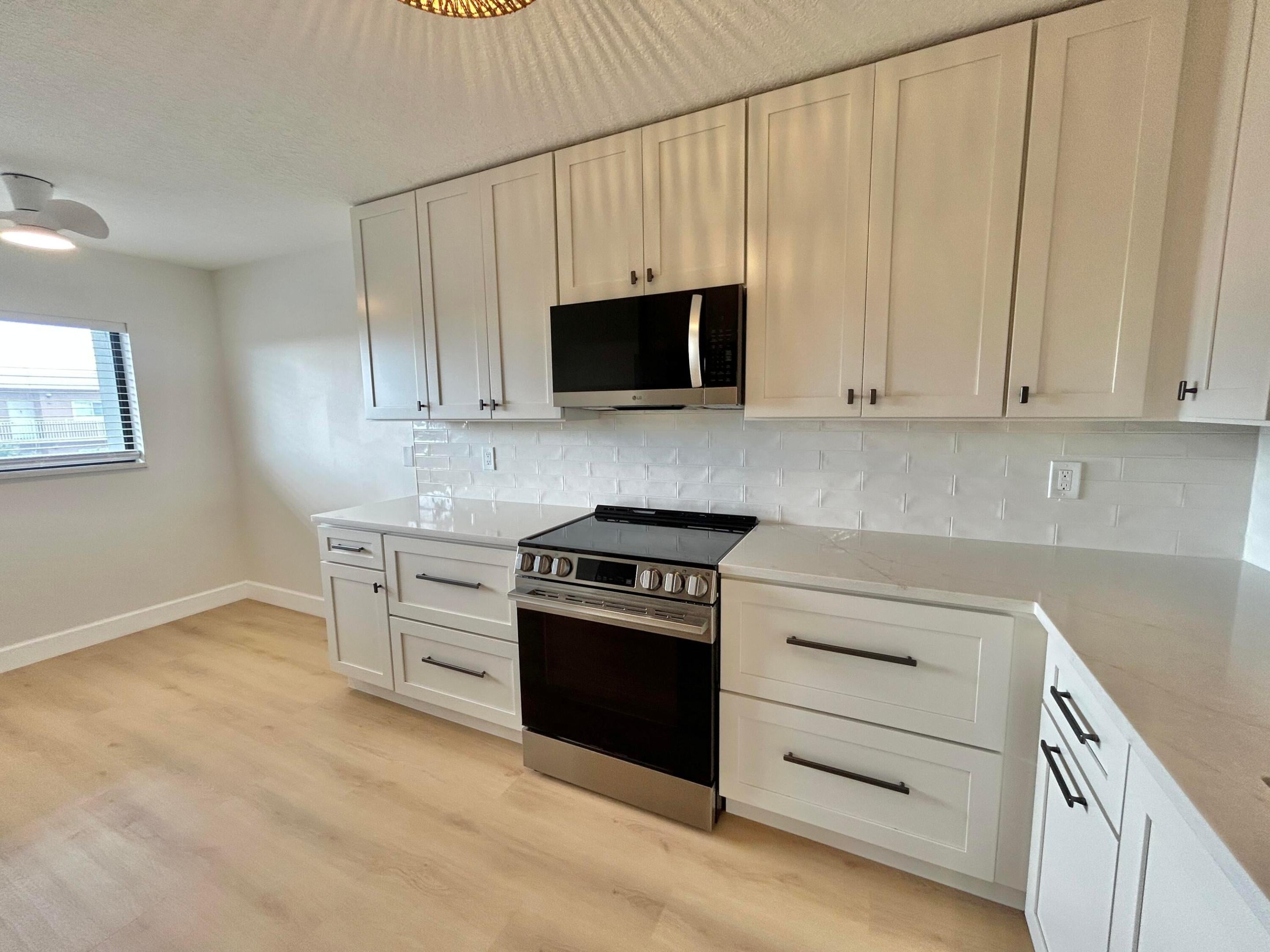 4725 LUCERNE LAKES Boulevard E 413