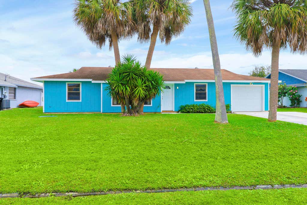 Photo of 2351 SE Stargrass Street, Port Saint Lucie, FL 34984 (MLS # R10955378)