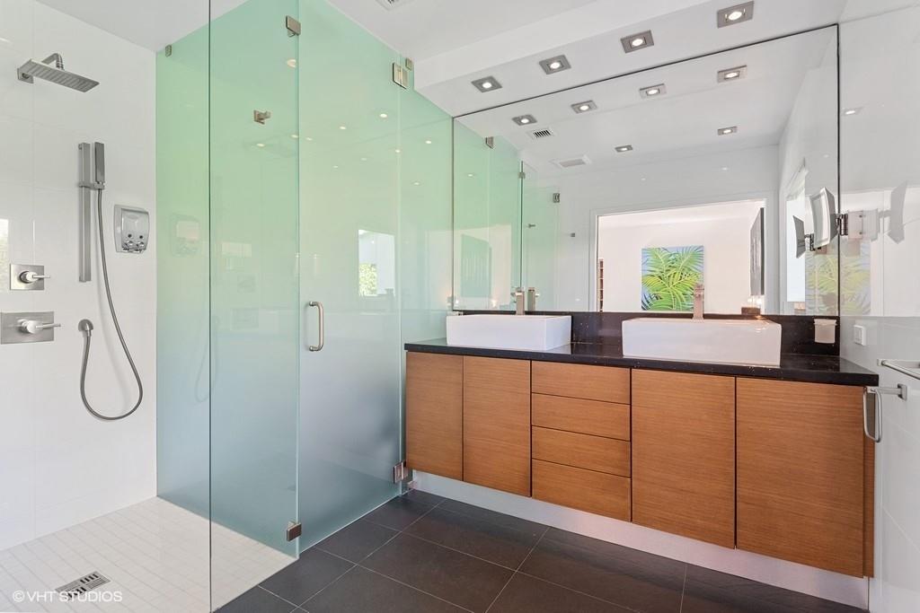 LAGUNA ISLE 40-1 B - Residential