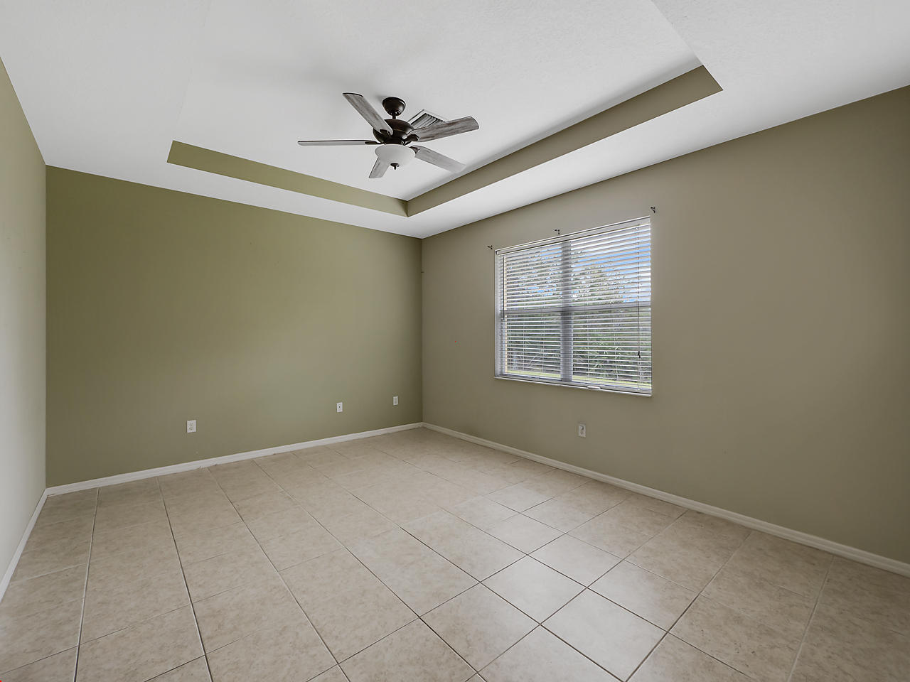 LAKEFOREST AT ST LUCIE WEST VIII - Residential Lease