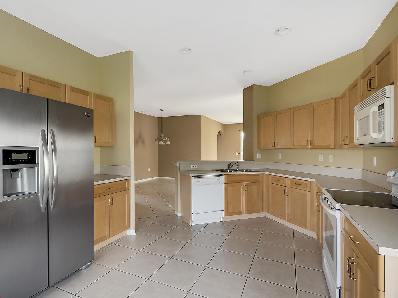 LAKEFOREST AT ST LUCIE WEST VIII - Residential Lease