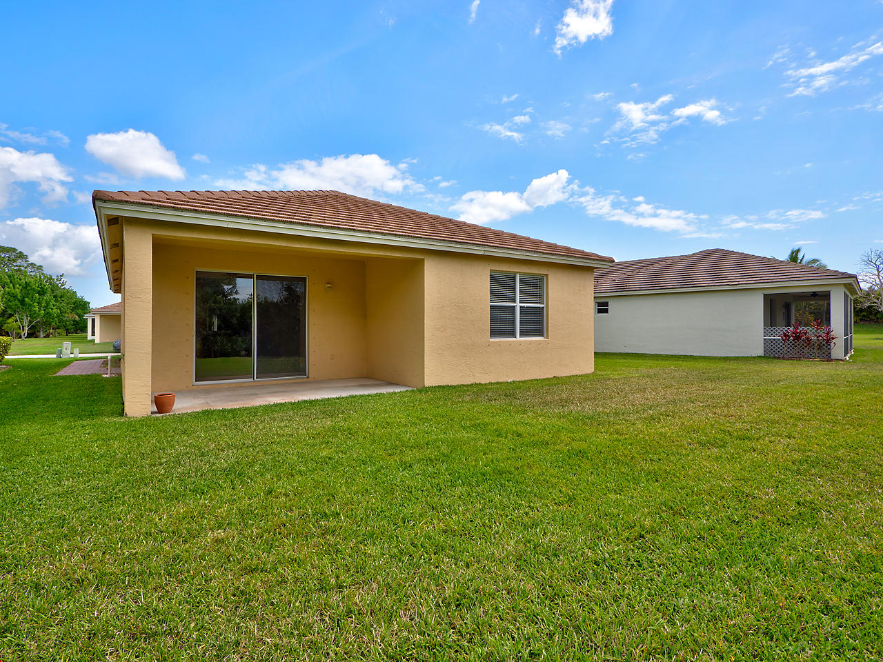 LAKEFOREST AT ST LUCIE WEST VIII - Residential Lease