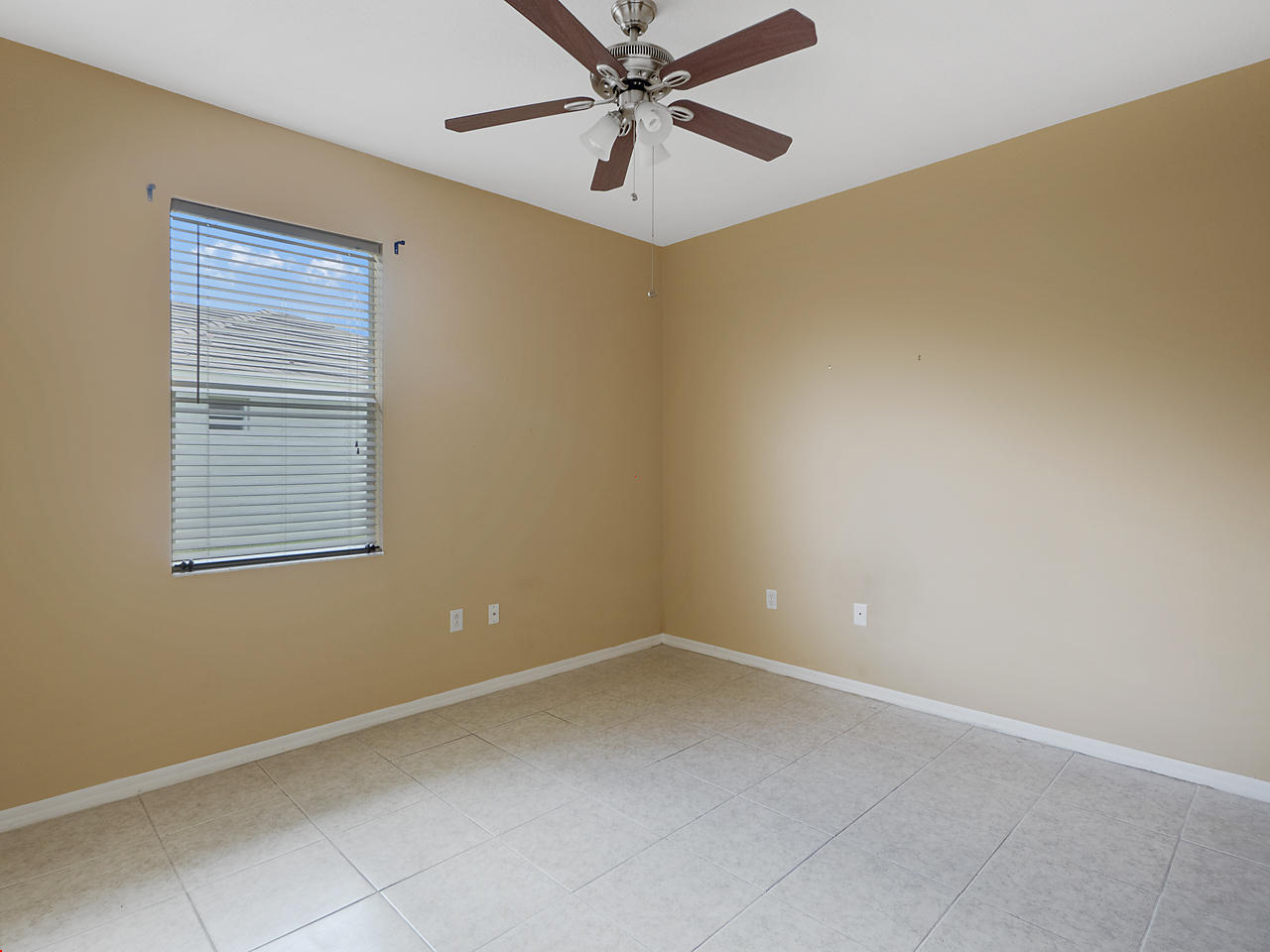 LAKEFOREST AT ST LUCIE WEST VIII - Residential Lease