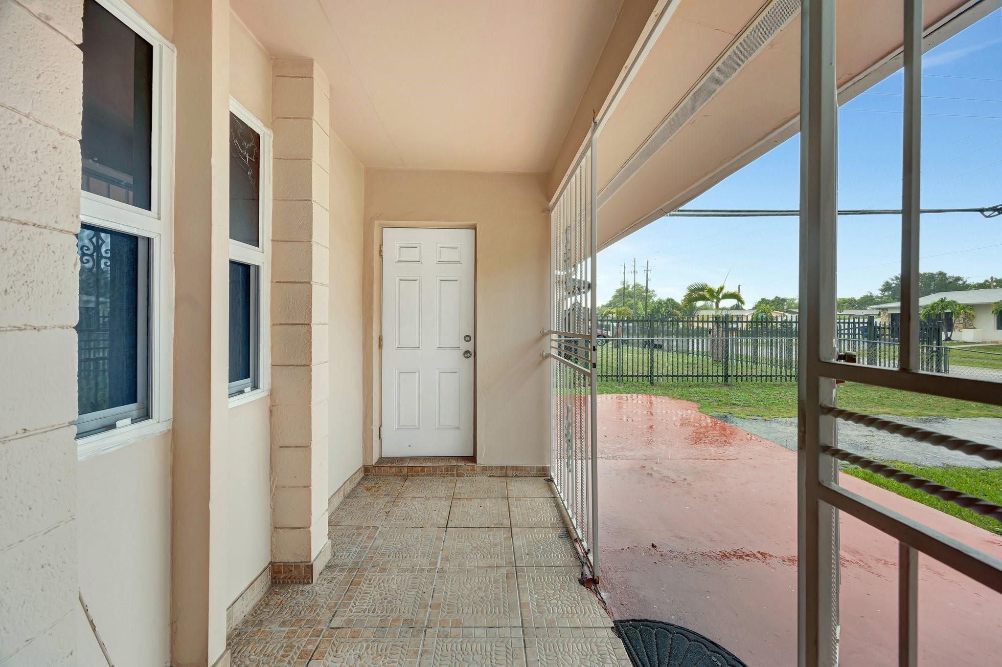 15720 SW 104th Ave