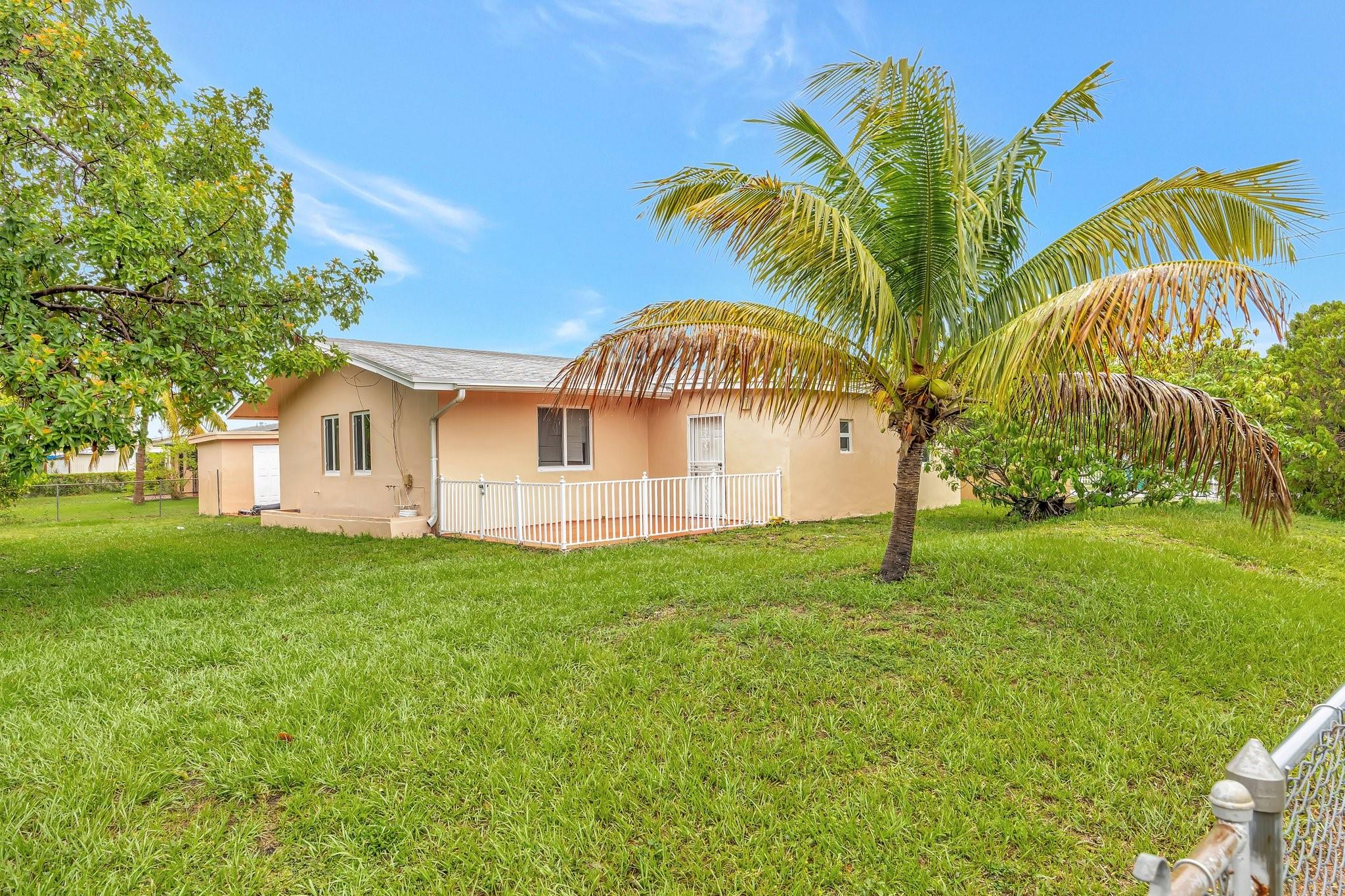 15720 SW 104th Ave
