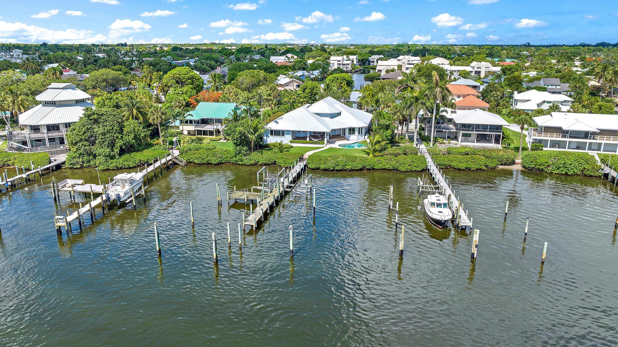 MARINER CAY YACHT CLUB - Residential