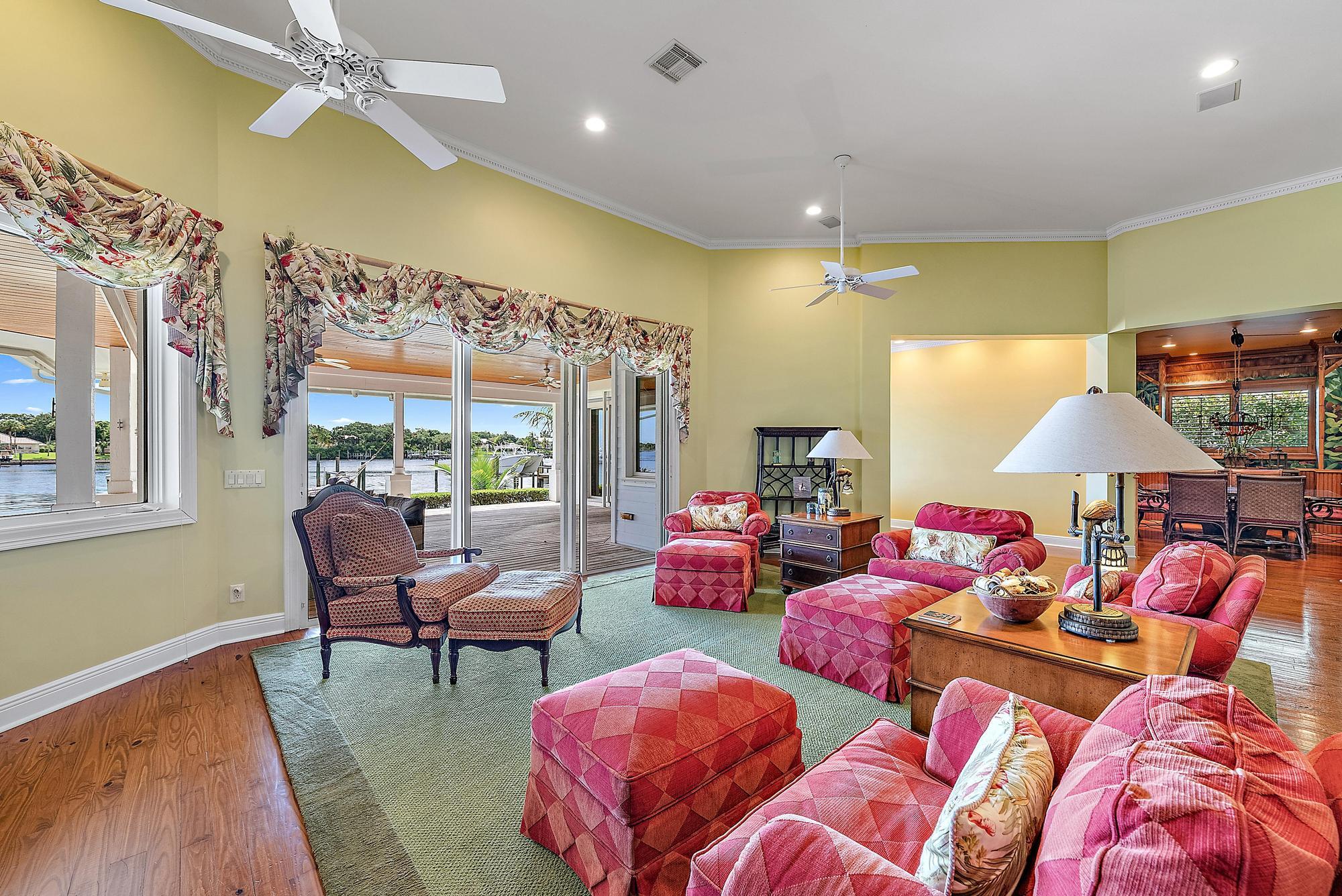 MARINER CAY YACHT CLUB - Residential