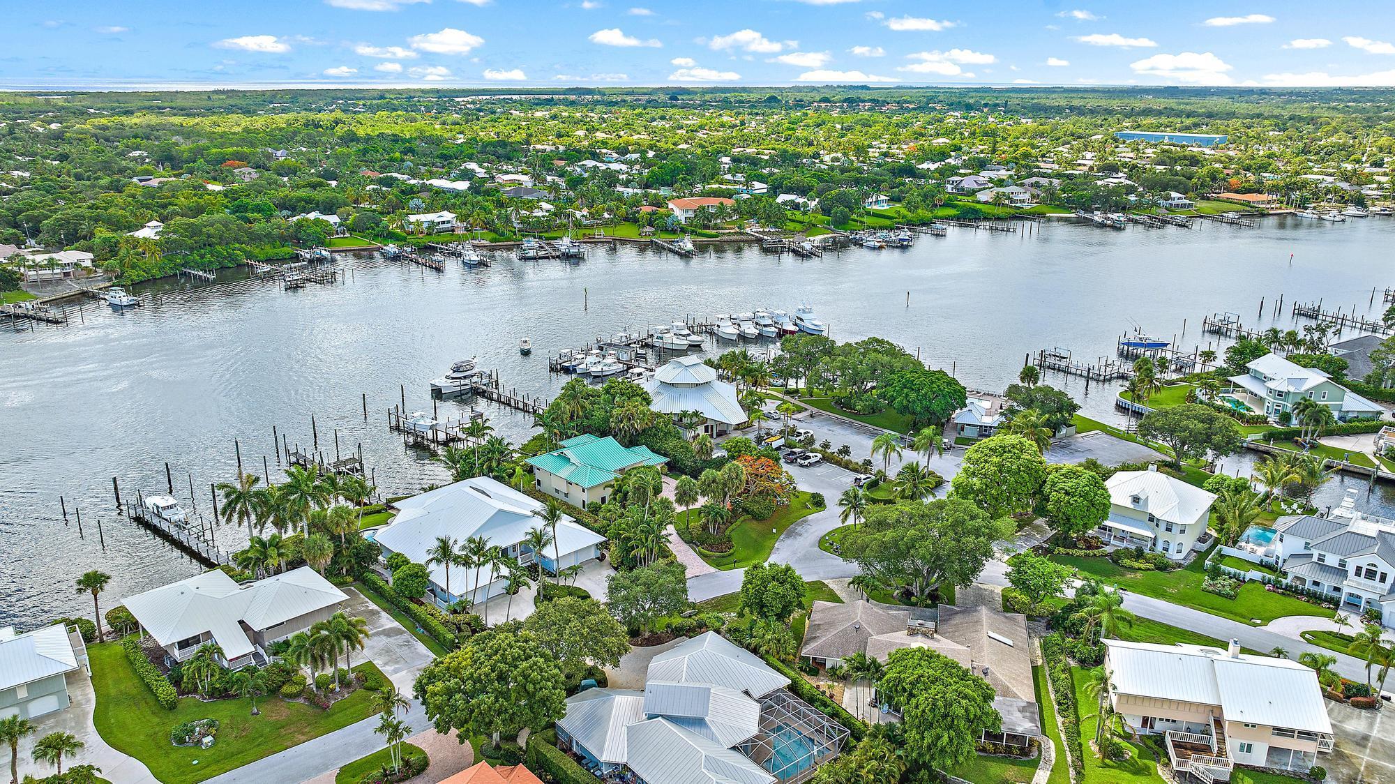 MARINER CAY YACHT CLUB - Residential