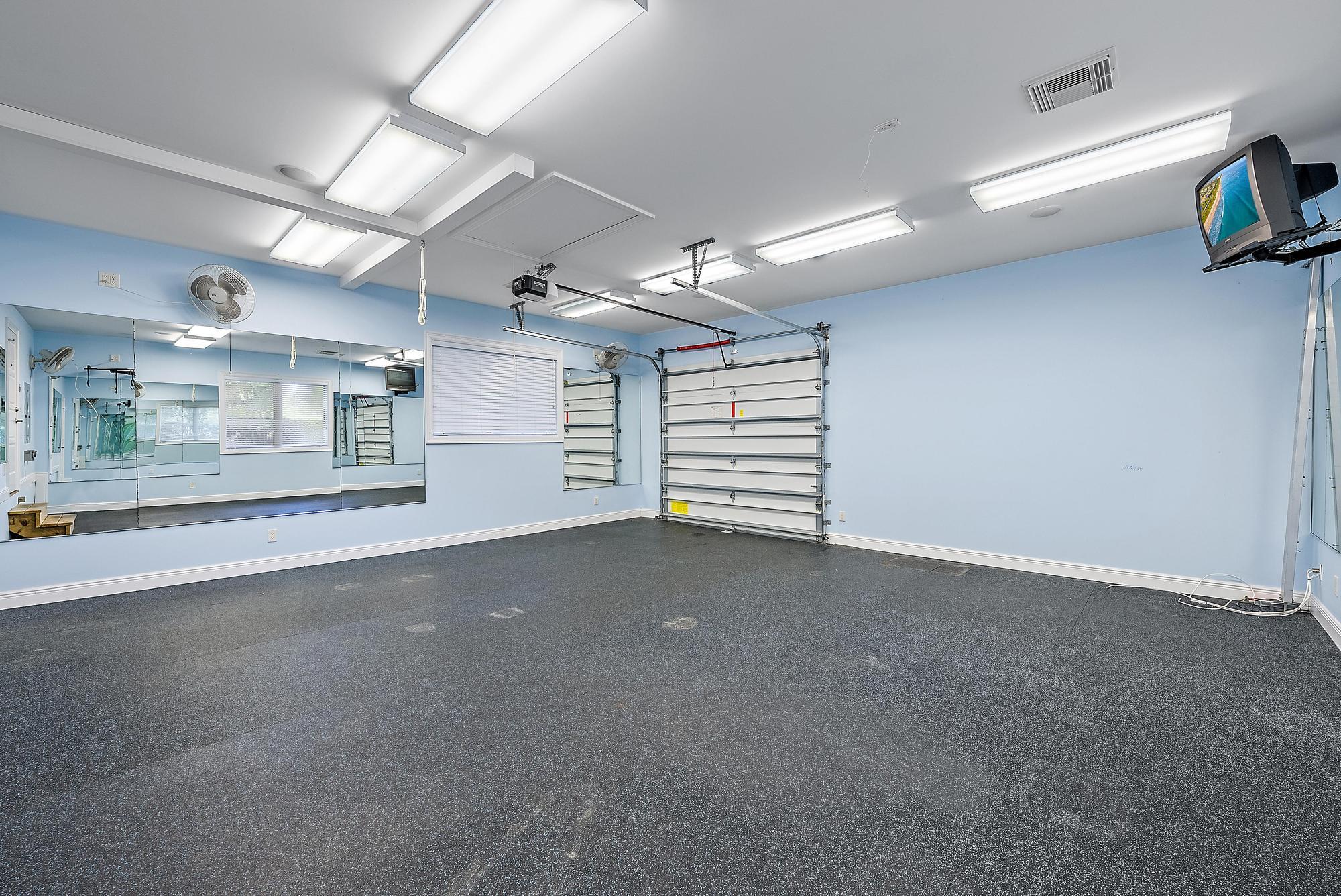 MARINER CAY YACHT CLUB - Residential