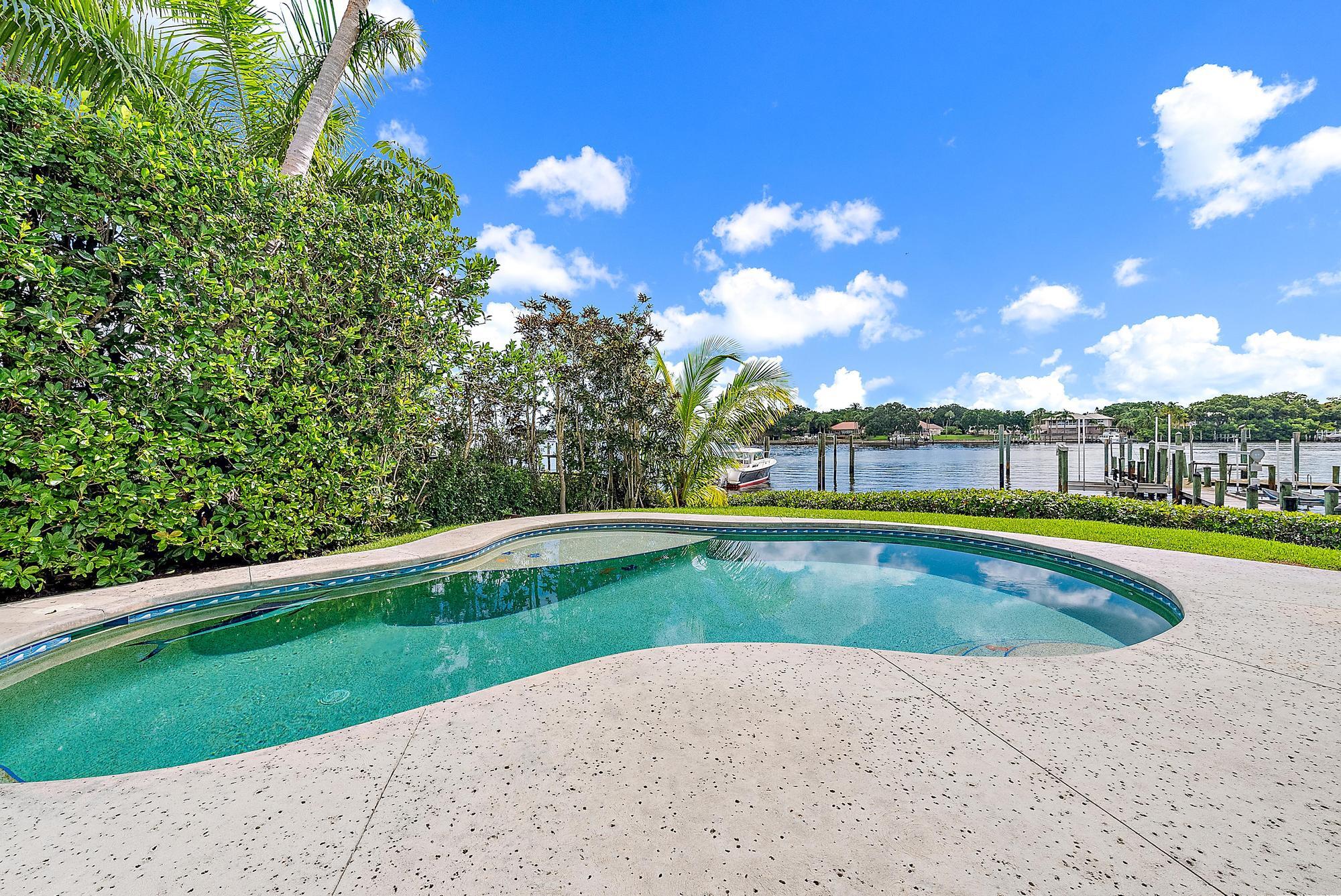 MARINER CAY YACHT CLUB - Residential