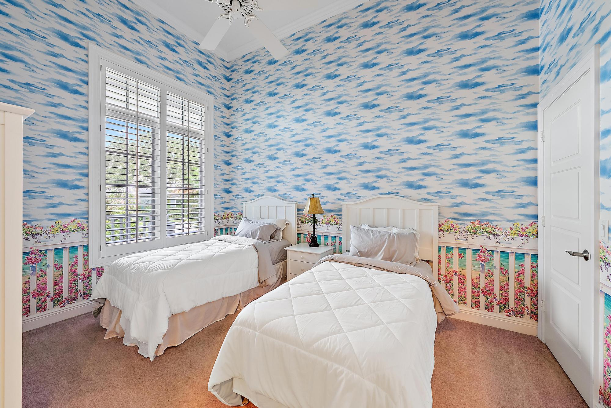 MARINER CAY YACHT CLUB - Residential