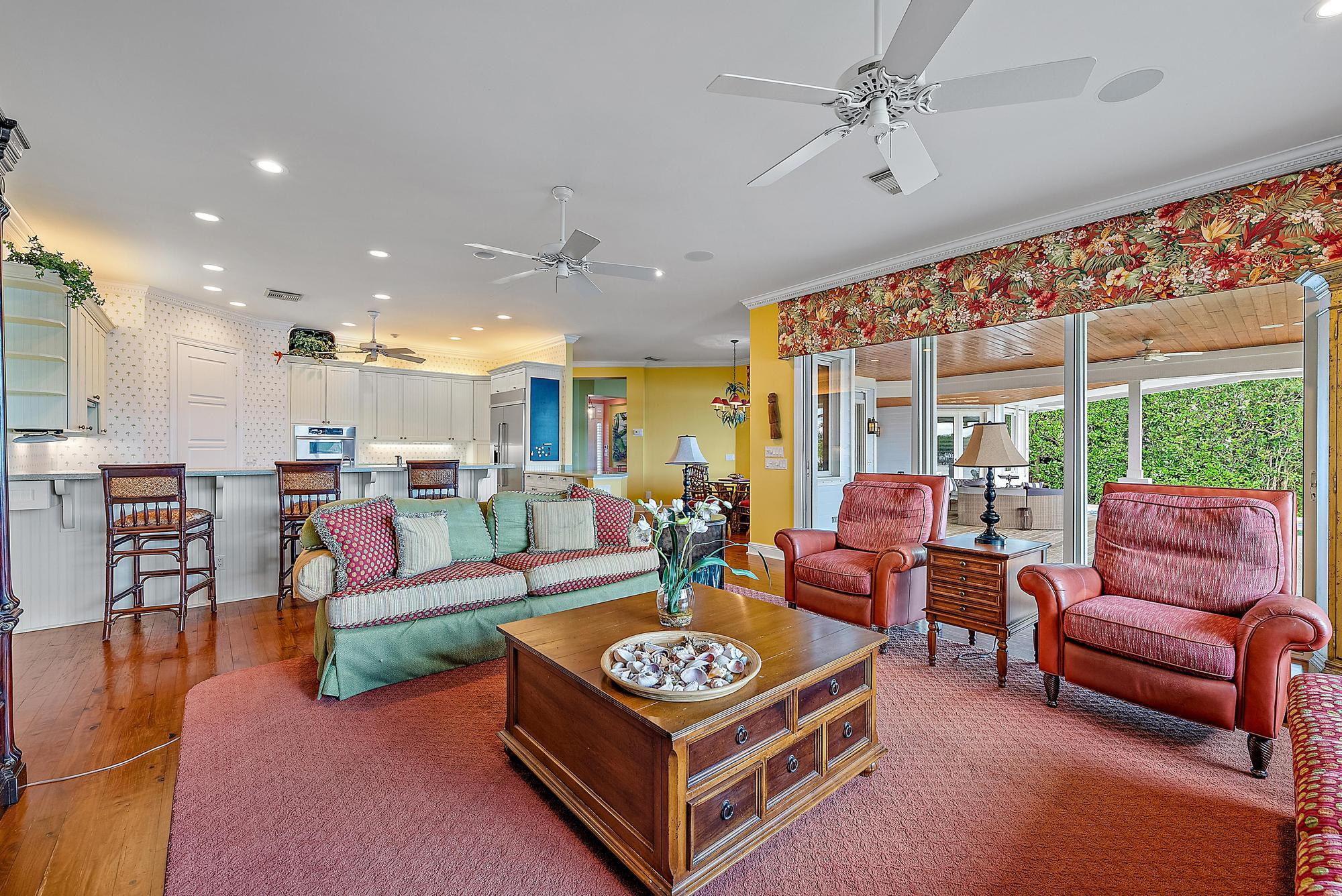 MARINER CAY YACHT CLUB - Residential