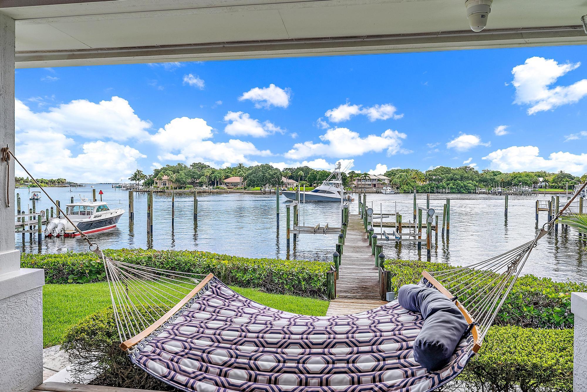 MARINER CAY YACHT CLUB - Residential