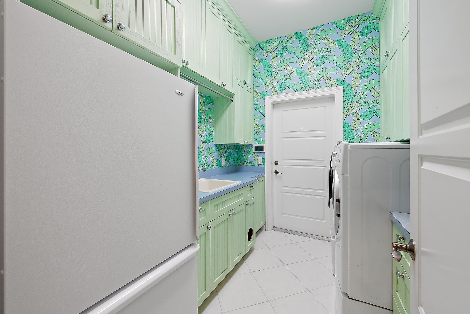 MARINER CAY YACHT CLUB - Residential