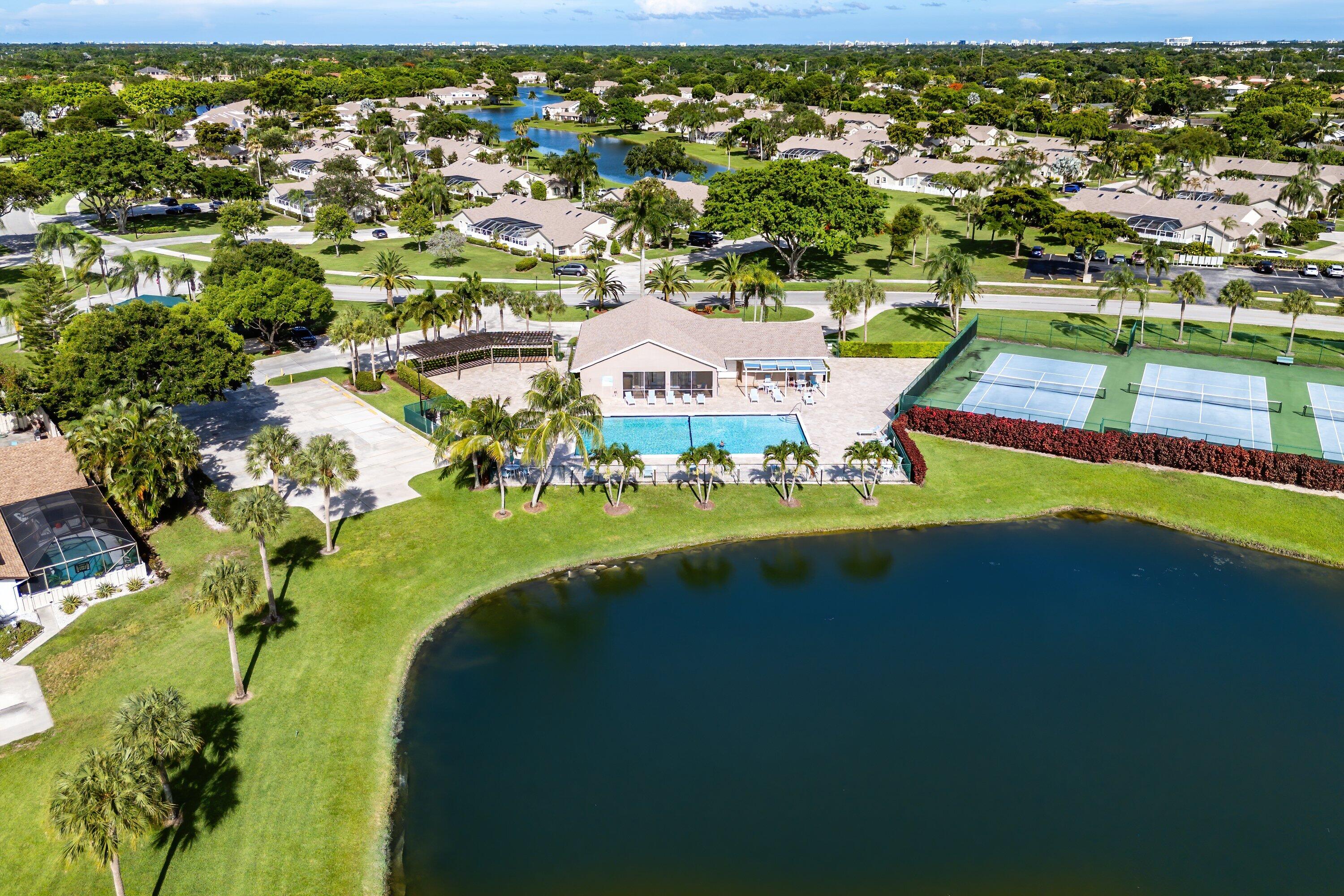 BOCA GARDENS 3 - Residential