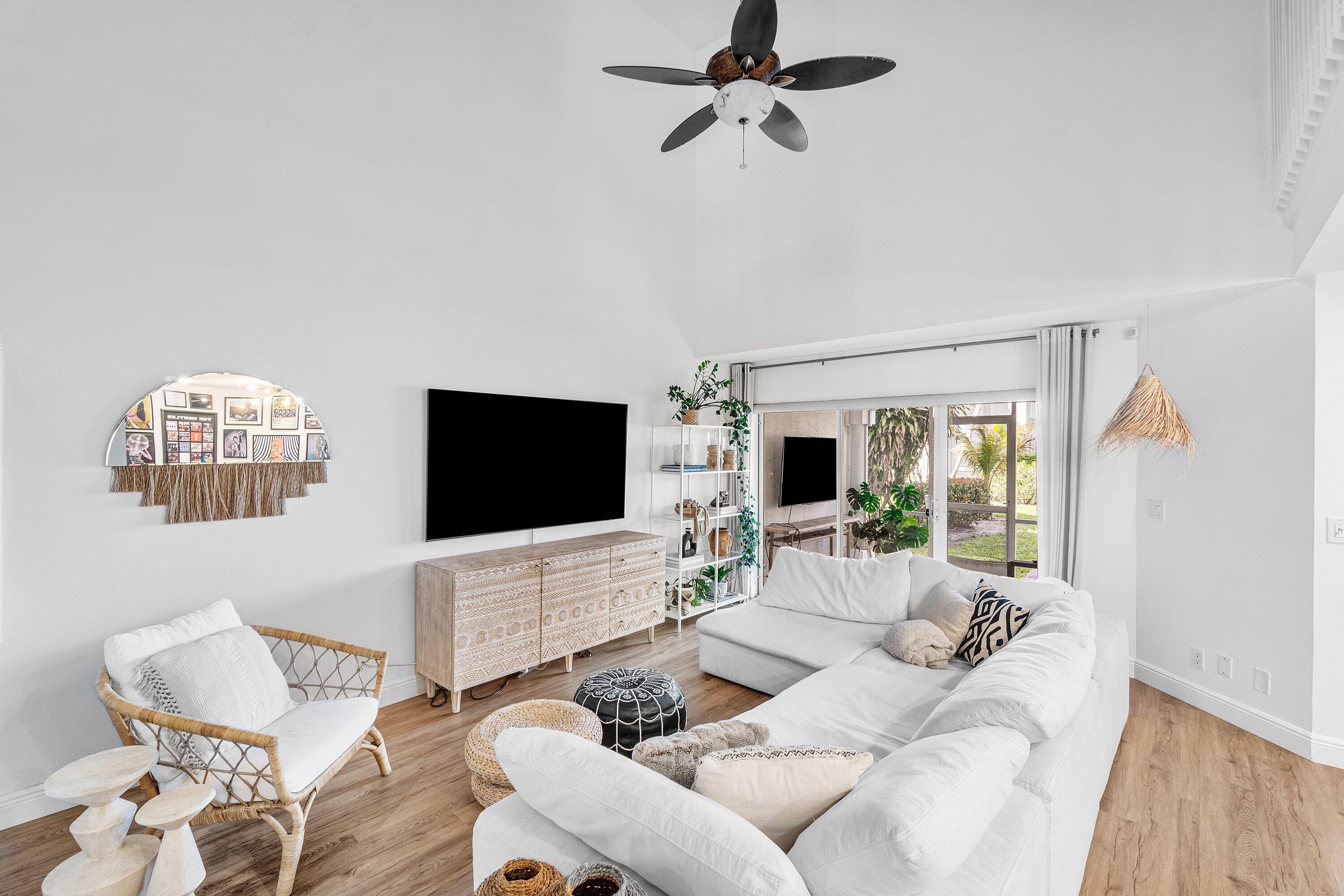 BOCA GARDENS 3 - Residential