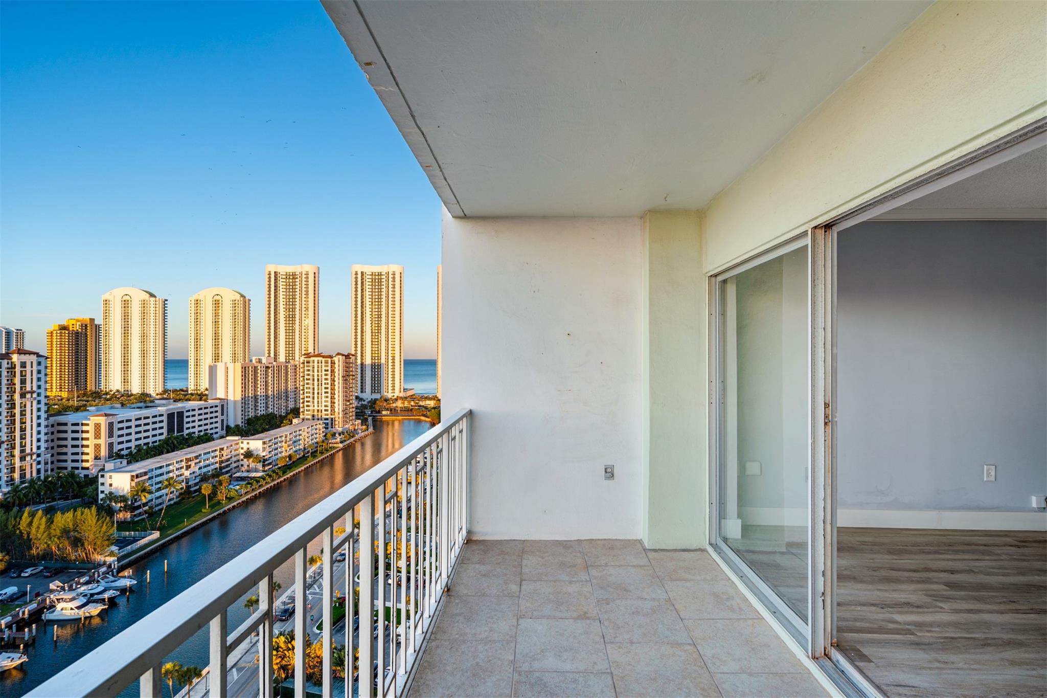 arlen house - Residential