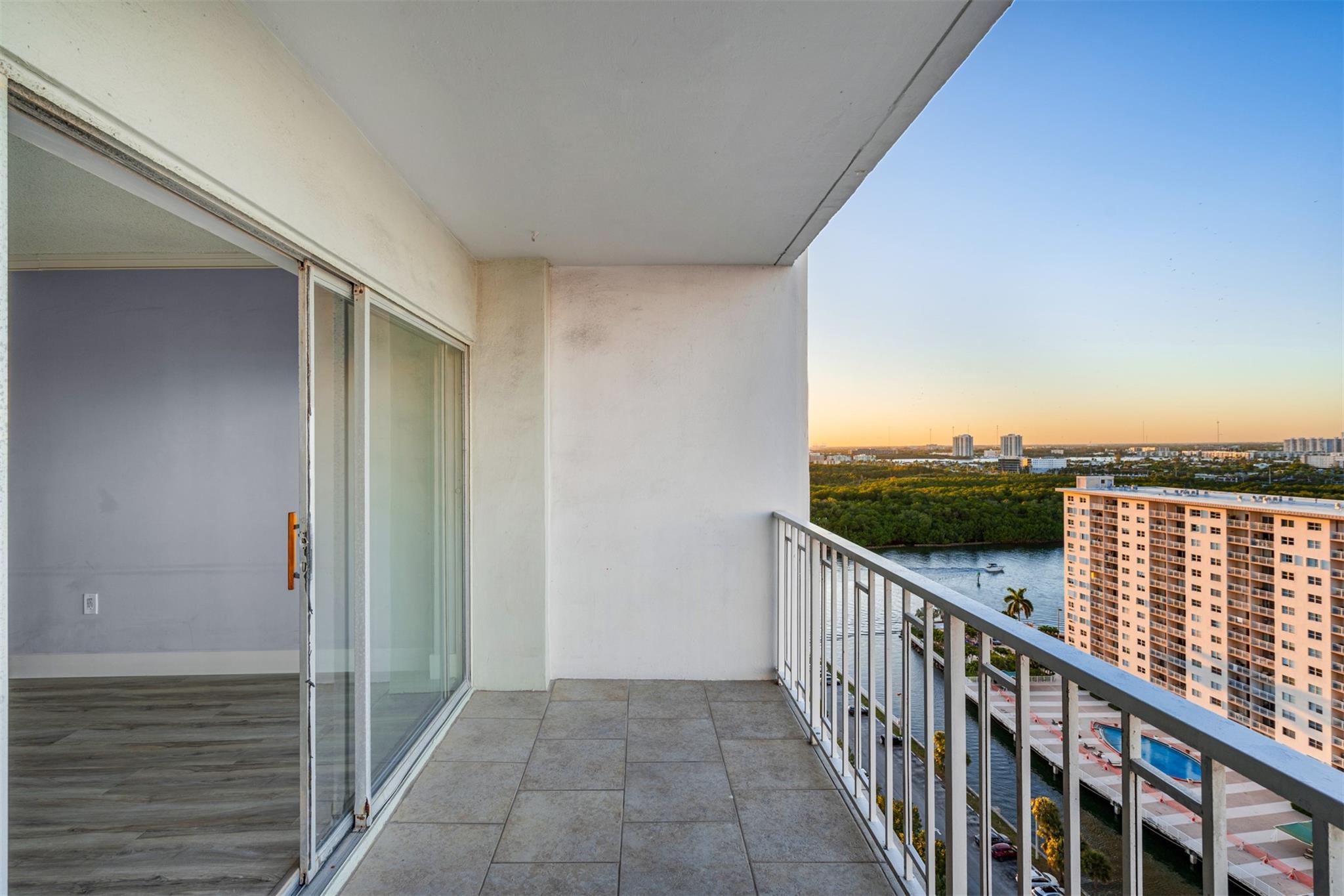 arlen house - Residential