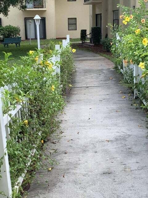 ISLAND HOUSE - Residential Lease