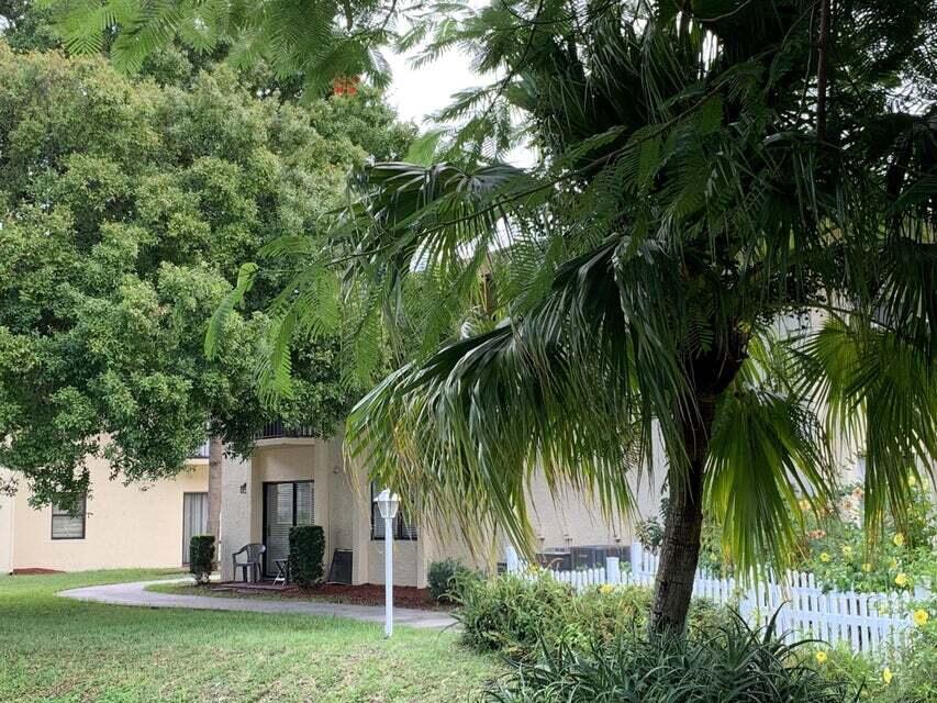 ISLAND HOUSE - Residential Lease