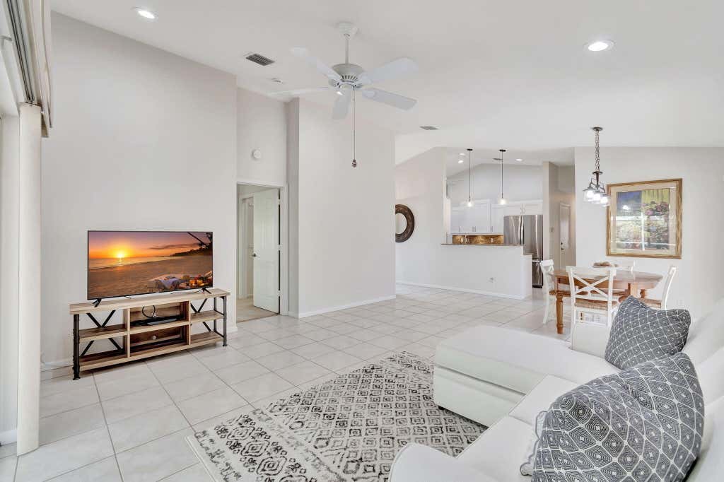 Photo of 7445 Chorale Road, Boynton Beach, FL 33437 (MLS # R10975687)