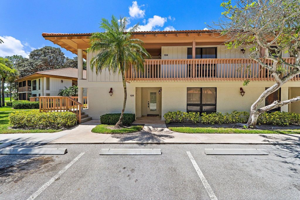 Photo of 128 Brackenwood Road #128, Palm Beach Gardens, FL 33418 (MLS # B26014611)