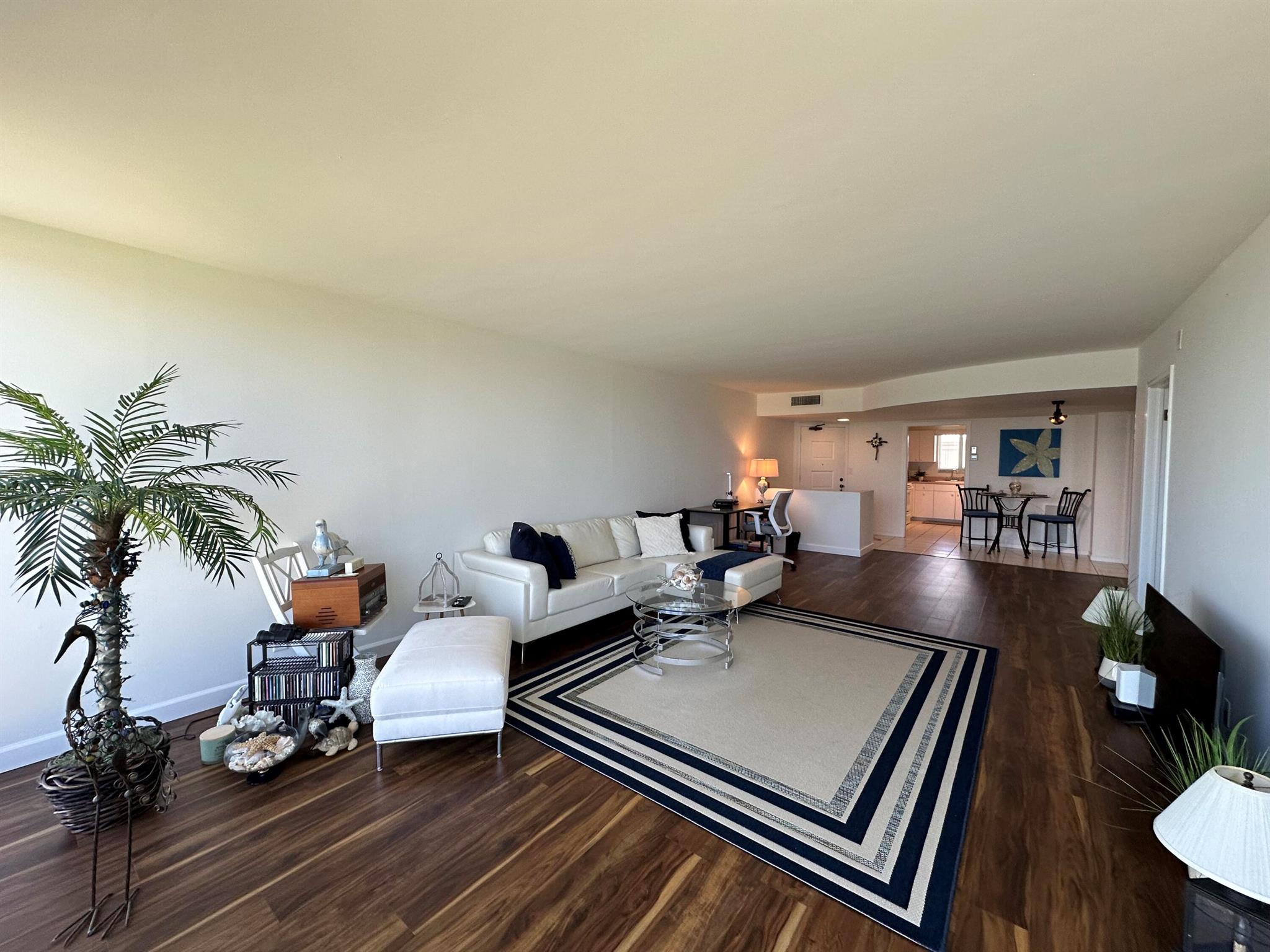 301 Lake Shore Drive 102