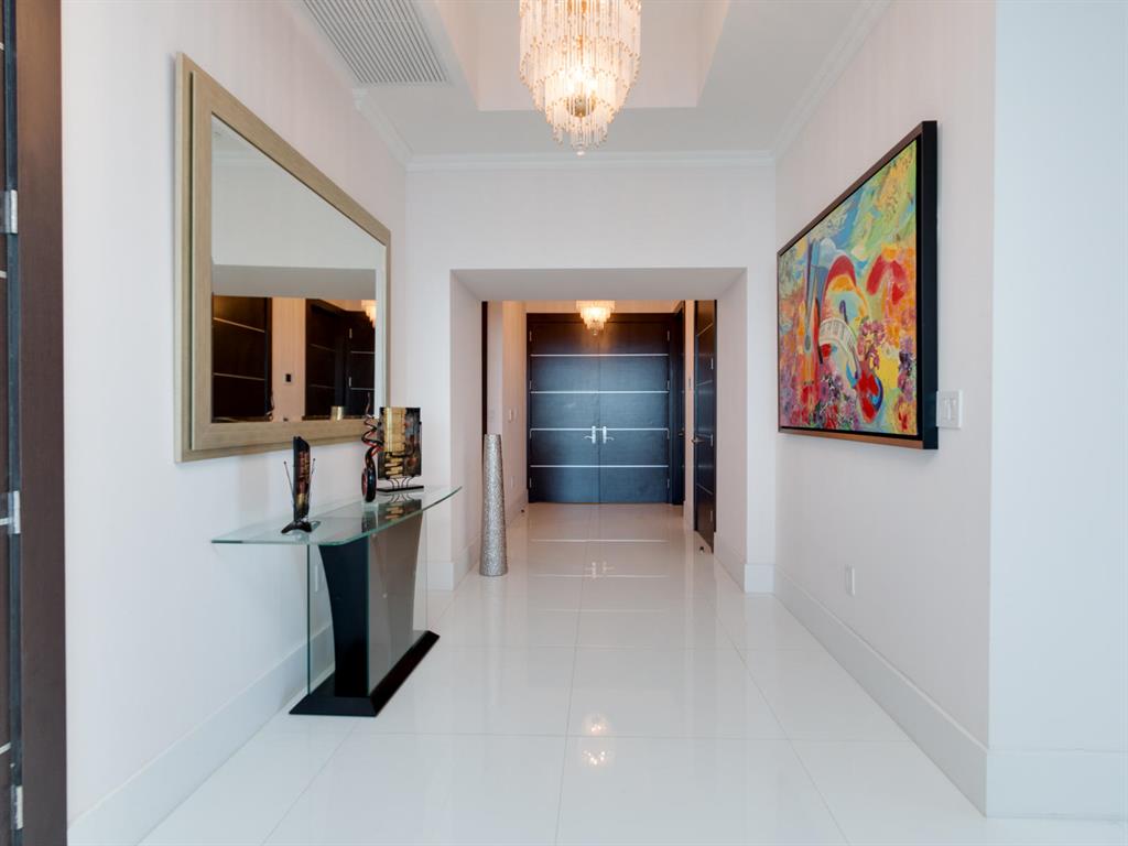 TRUMP TOWER III CONDO - Residential