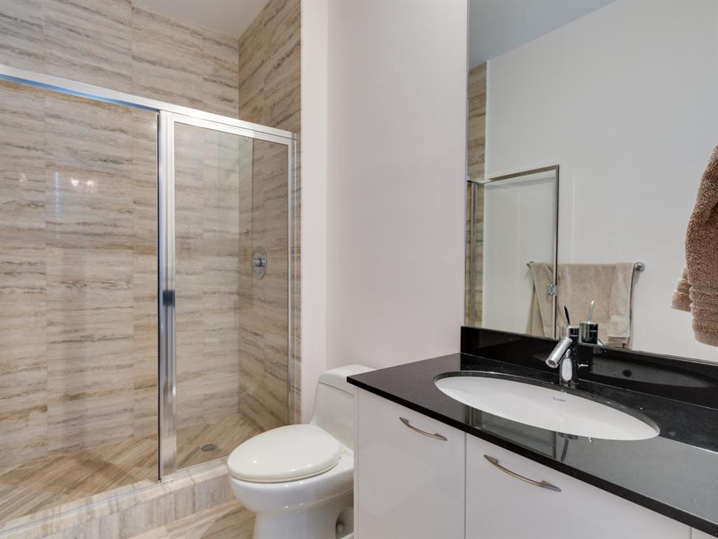 TRUMP TOWER III CONDO - Residential