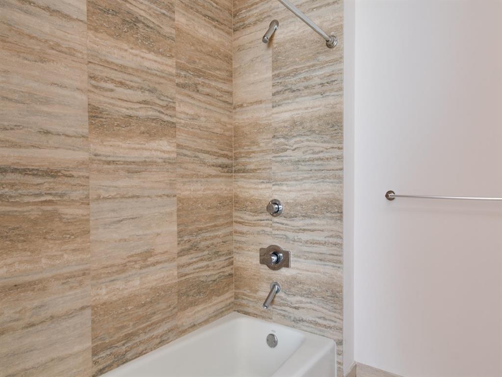 TRUMP TOWER III CONDO - Residential