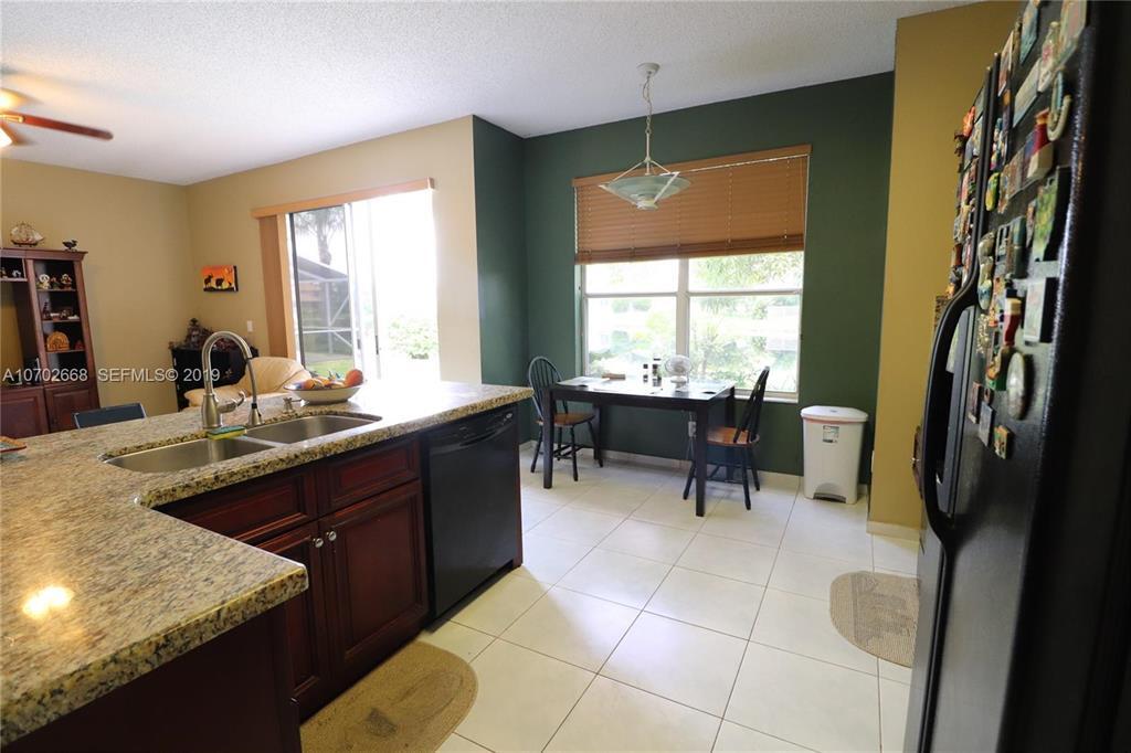 EMERALD COURTS - OPAL CREEK - Residential Lease