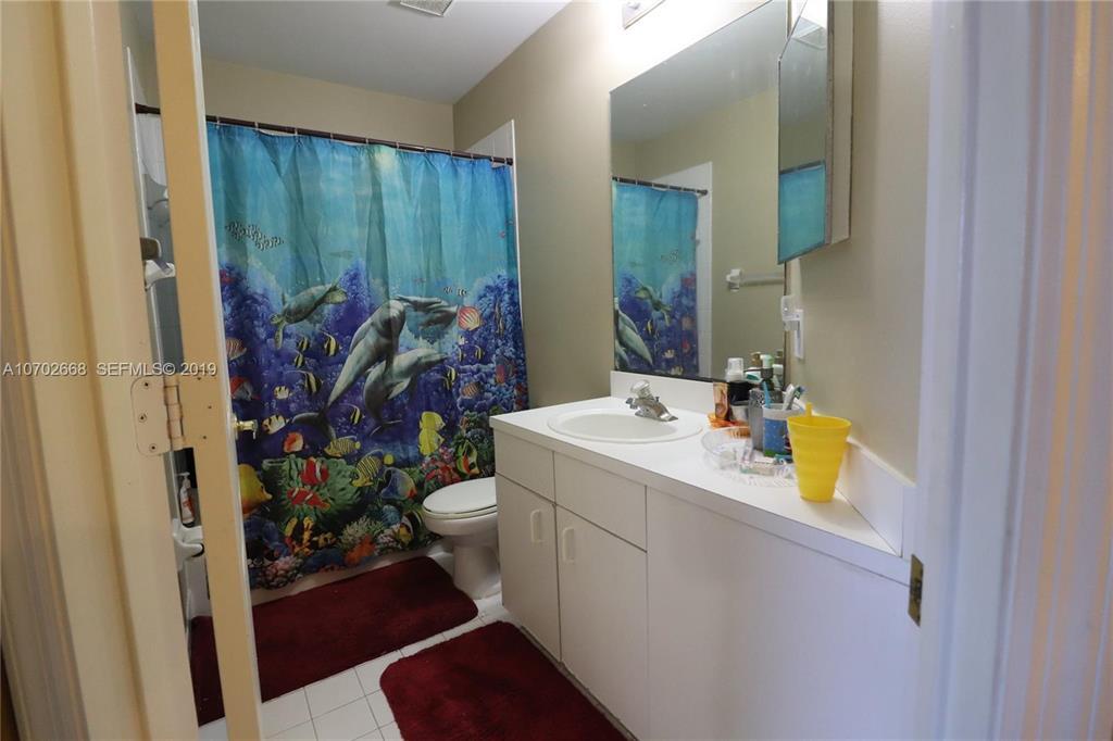 EMERALD COURTS - OPAL CREEK - Residential Lease