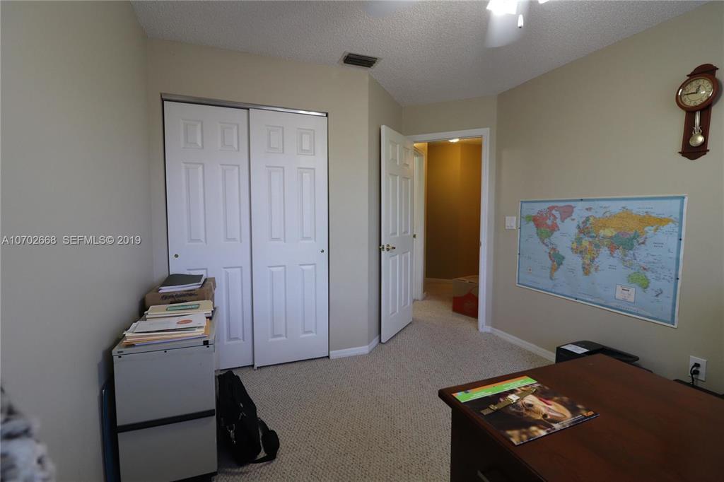 EMERALD COURTS - OPAL CREEK - Residential Lease