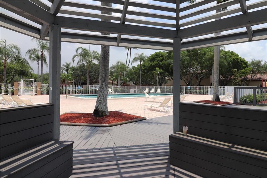 EMERALD COURTS - OPAL CREEK - Residential Lease