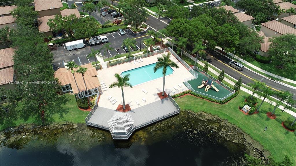 EMERALD COURTS - OPAL CREEK - Residential Lease