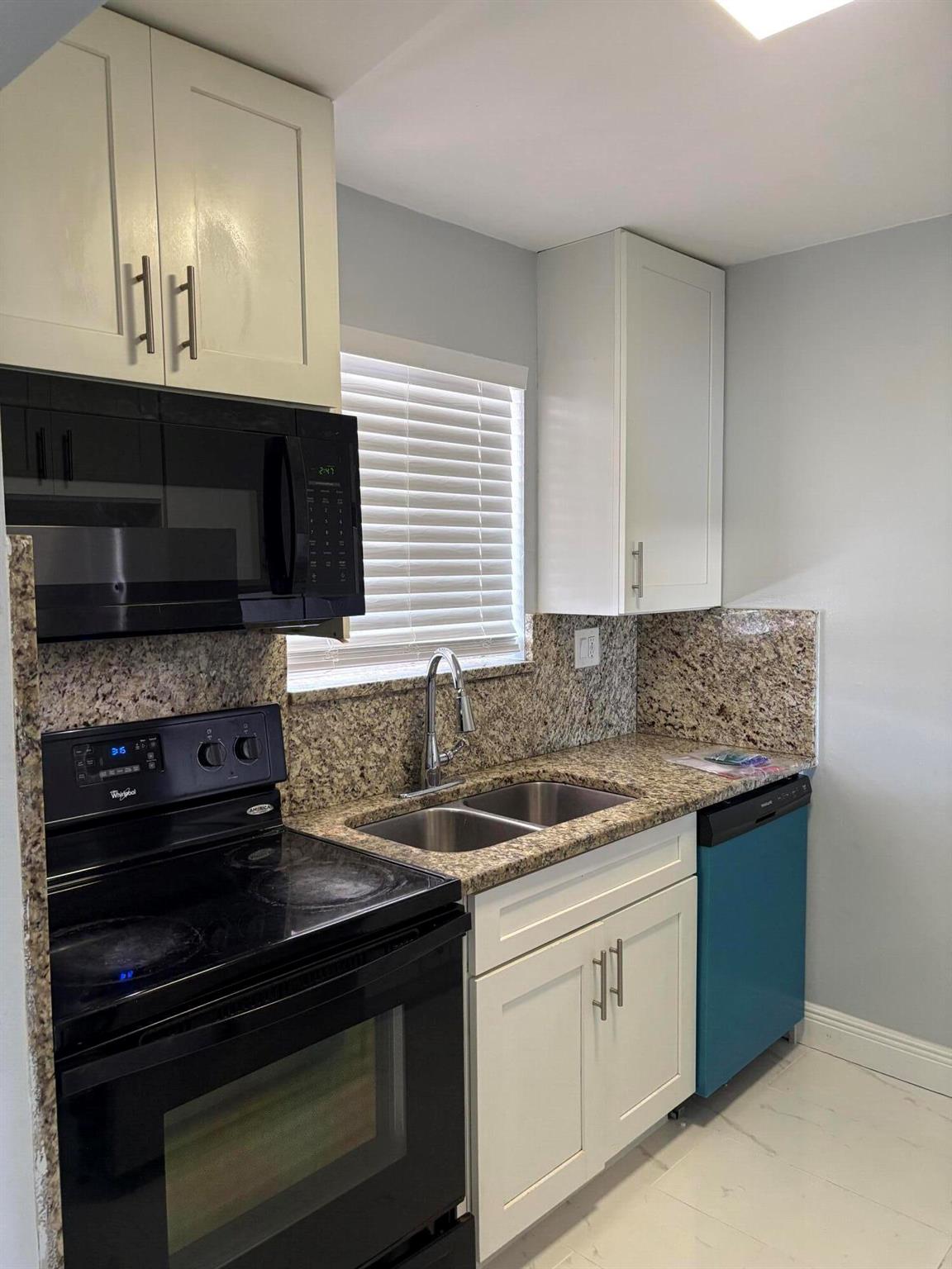 6034 Forest Hill Boulevard 204
