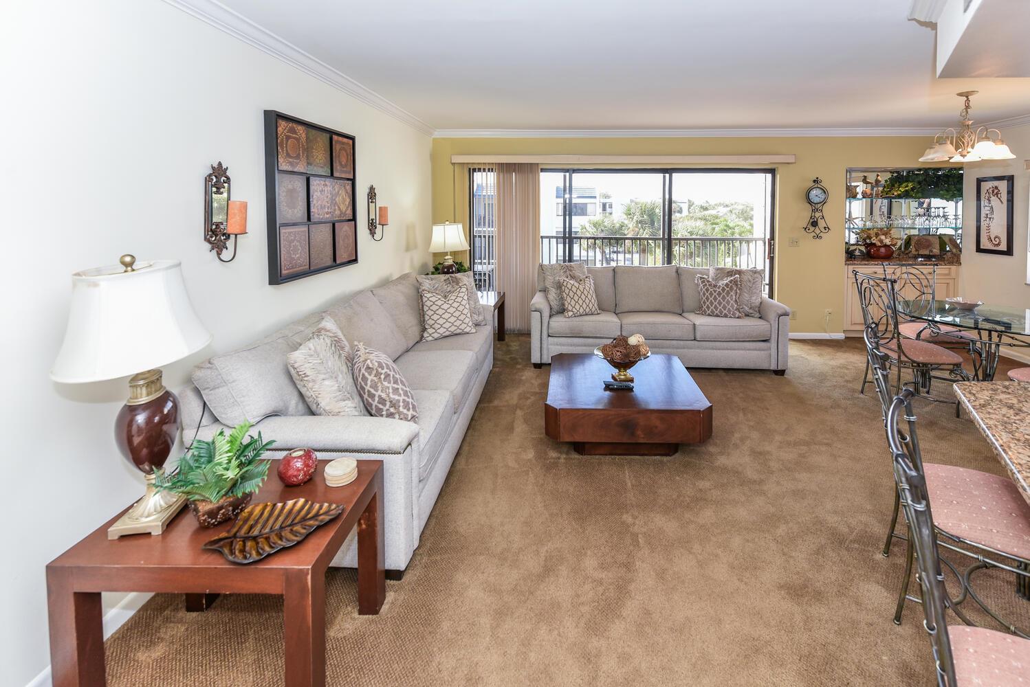 1605 S Us Highway 1 A408, Jupiter, FL, 33477/$400,000 4 1605 S Us Highway 1 A408