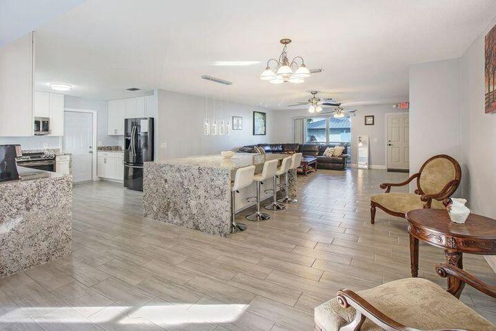 S/D OF 10-45-43, N 1/2 OF GOV LOT 2 IN - Residential Lease