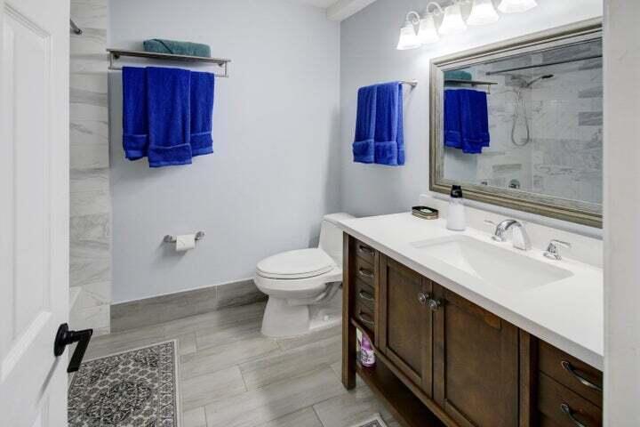 S/D OF 10-45-43, N 1/2 OF GOV LOT 2 IN - Residential Lease