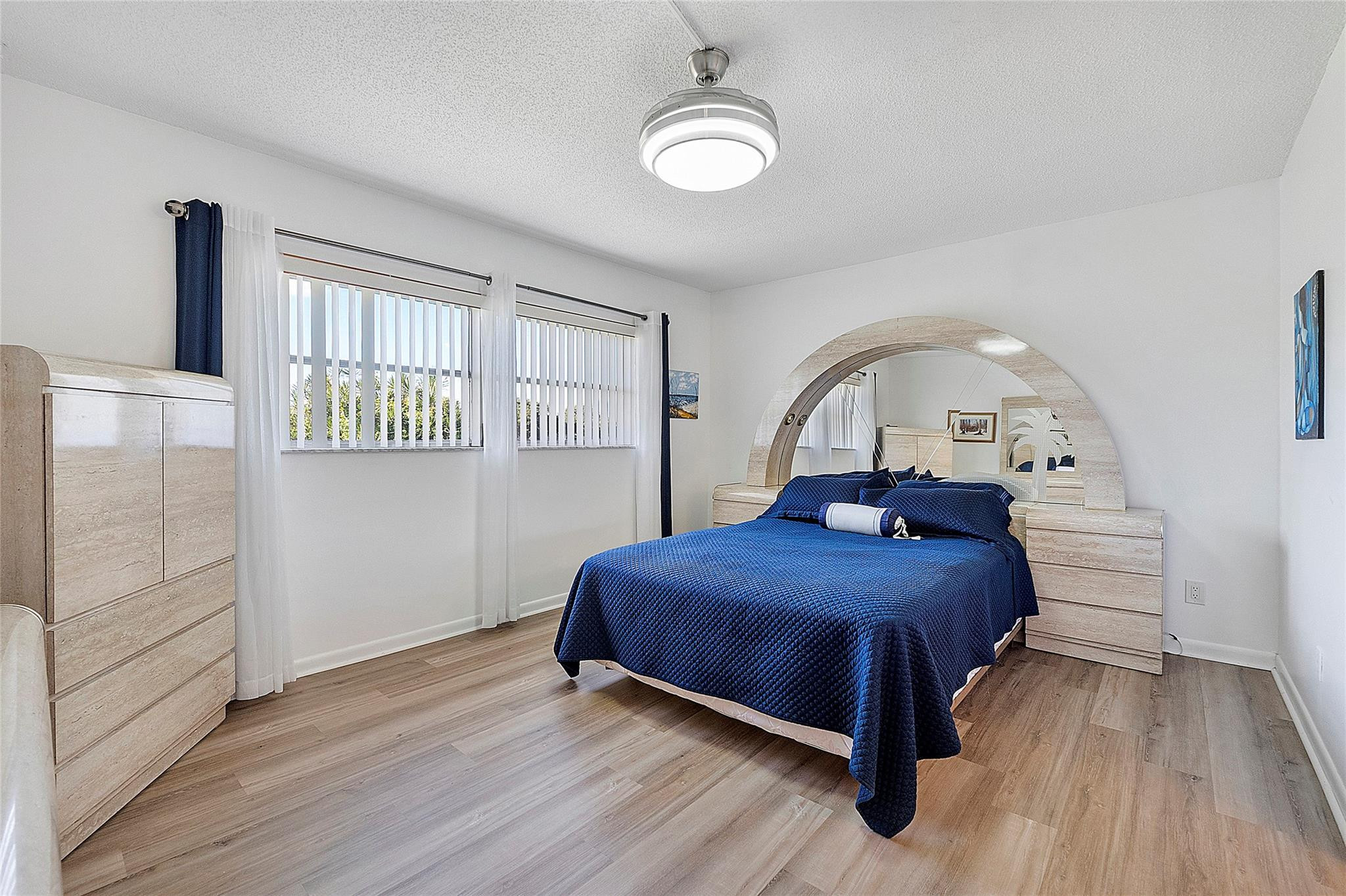 ORIOLE GOLF & TENNIS 1 - Residential