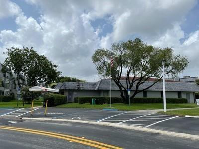 ORIOLE GOLF & TENNIS 1 - Residential