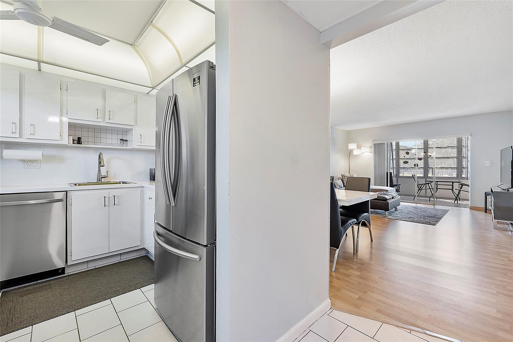 ORIOLE GOLF & TENNIS 1 - Residential