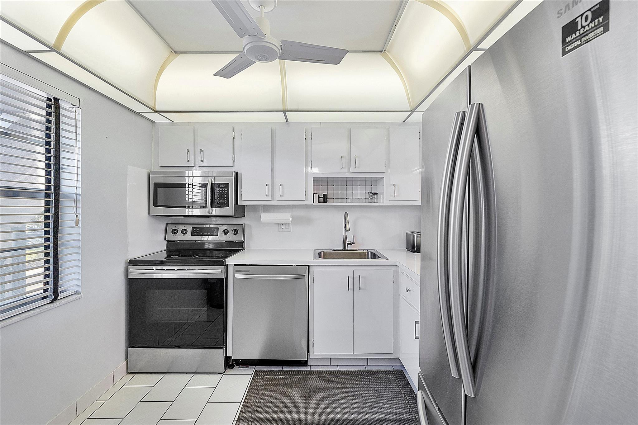 ORIOLE GOLF & TENNIS 1 - Residential