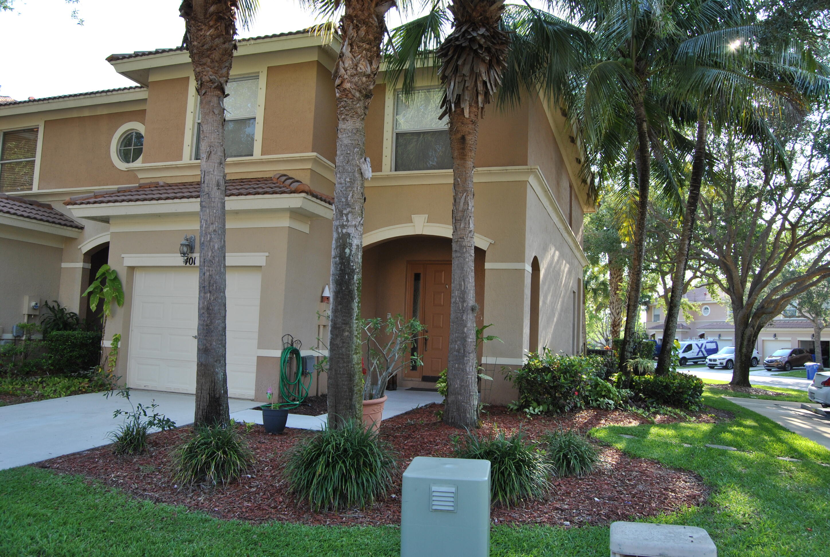 Properties 401 Rainbow Springs Terrace