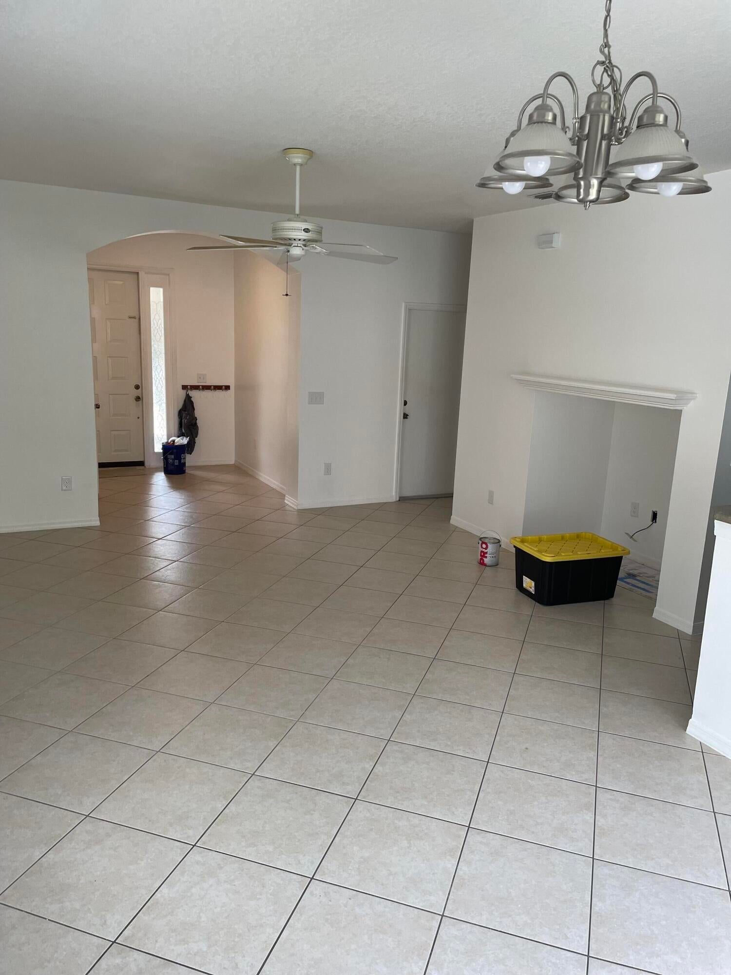 Properties 401 Rainbow Springs Terrace