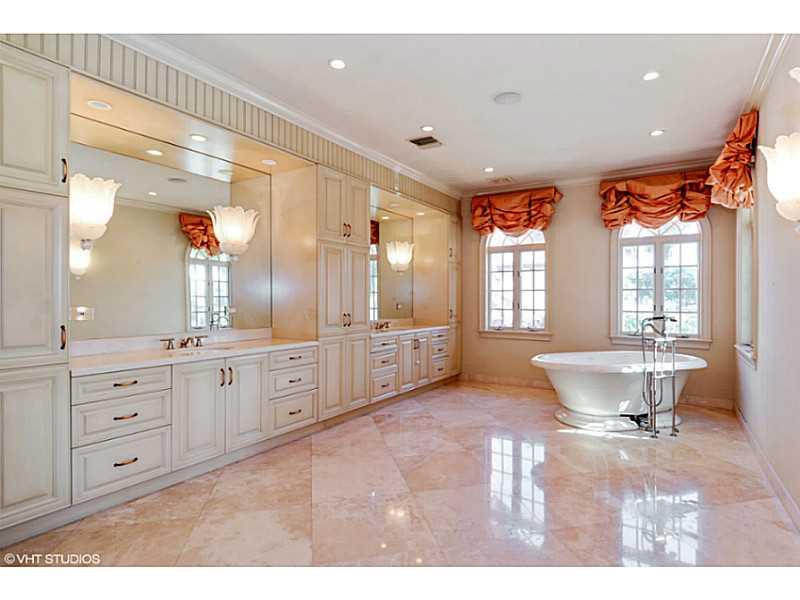 HARBOR BEACH - Residential