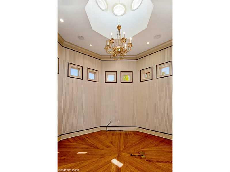 HARBOR BEACH - Residential