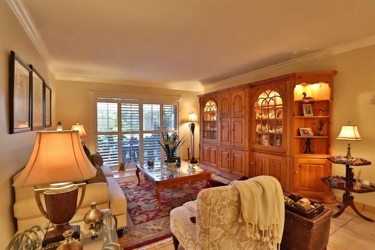 GRANADA DADELAND CONDO - Residential