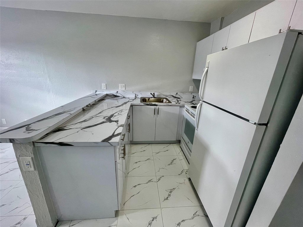 874 SW 10th Drive 741-211