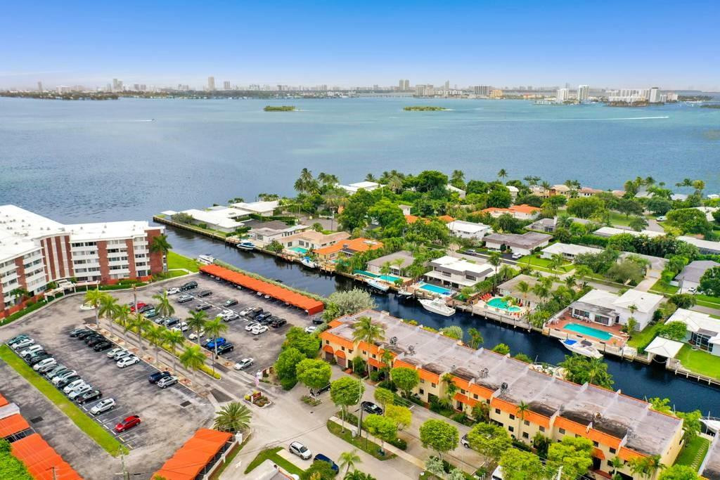 Harbour Club Villas - Residential